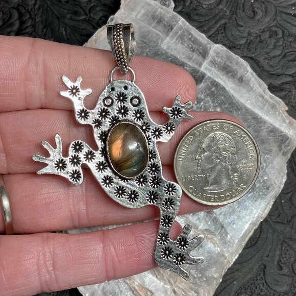 Frog Labradorite Pendant Gemstone Crystal Jewelry - Picture 6 of 6